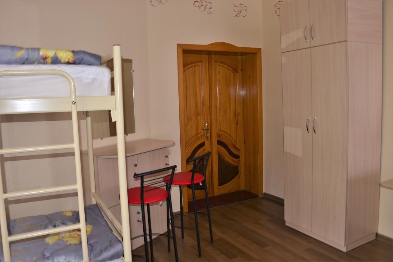 Хостелы Vishnya Hostel Днепр
