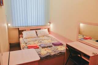 Хостелы Vishnya Hostel Днепр Двухместный номер с 2 отдельными кроватями-2