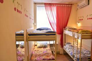 Хостелы Vishnya Hostel Днепр Общий шестиместный номер для мужчин и женщин-4